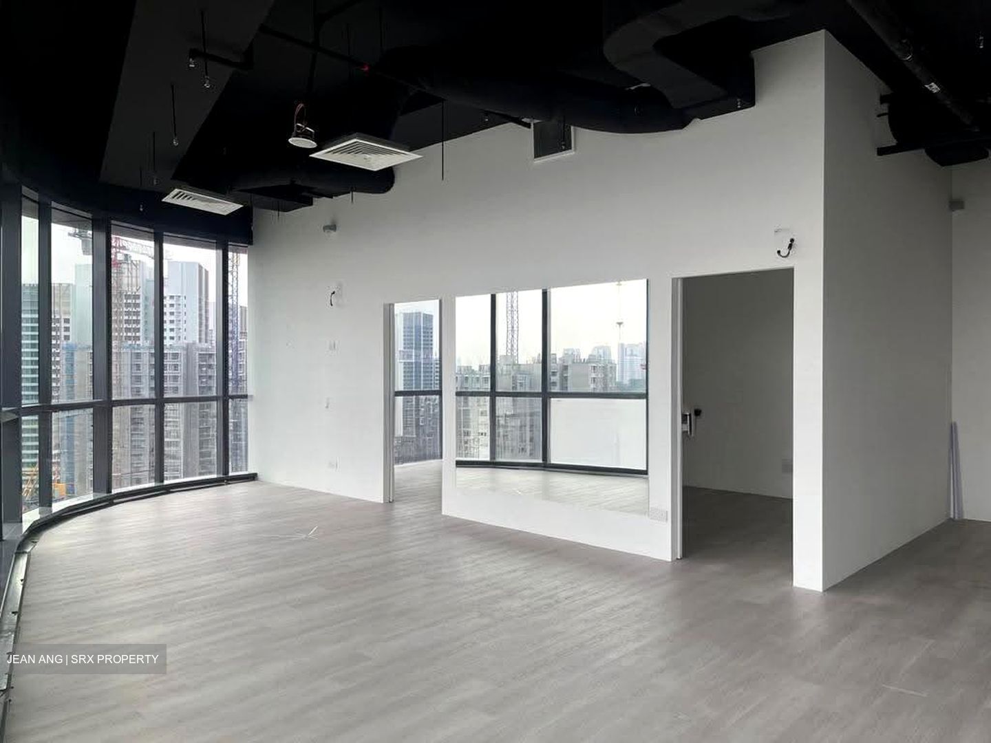 Woods Square (D25), Office #613754691